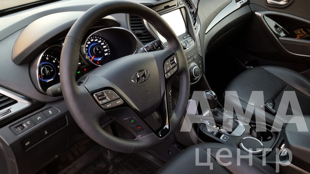 Аквапринт элементов кузова и салона Hyundai Santa Fe.