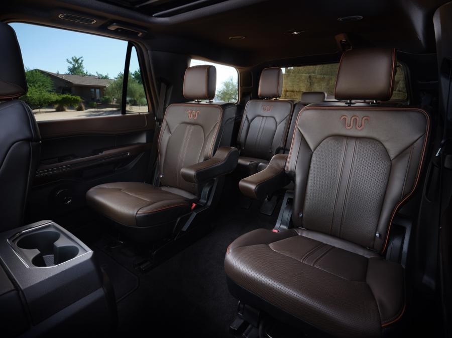 Перетяжка салона автомобиля Ford Expedition