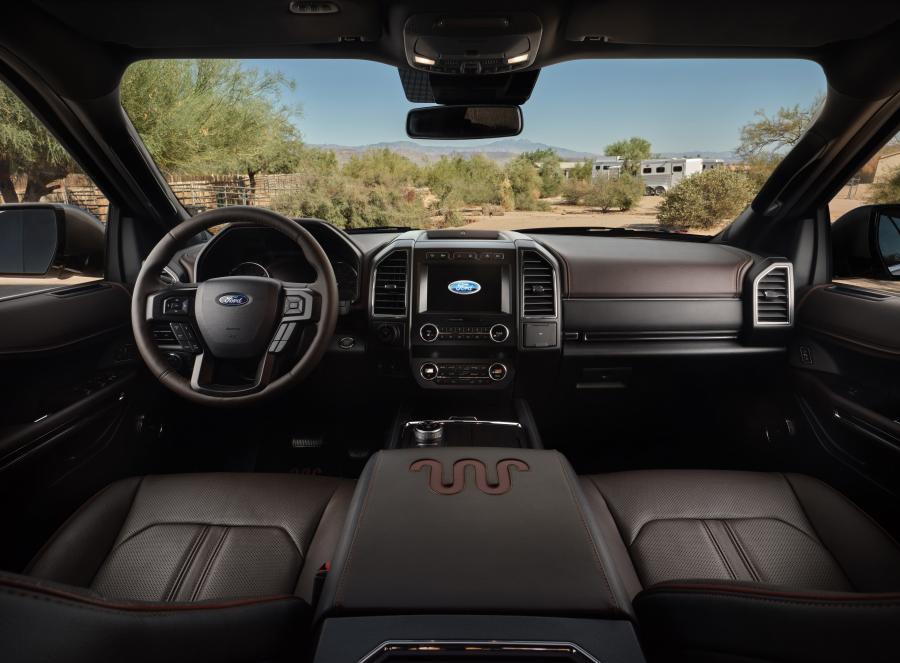 Перетяжка салона автомобиля Ford Expedition