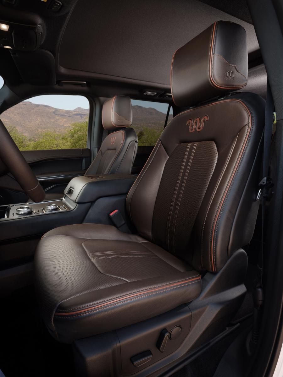 Перетяжка салона автомобиля Ford Expedition
