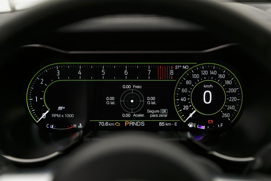 Перешив салона автомобиля Ford Mustang