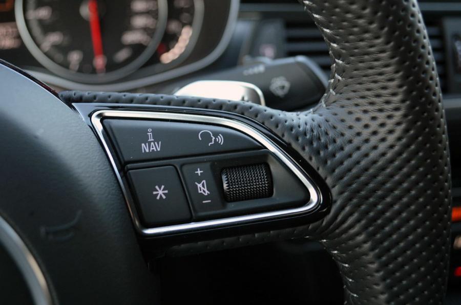Перетяжка салона Audi 7 серии