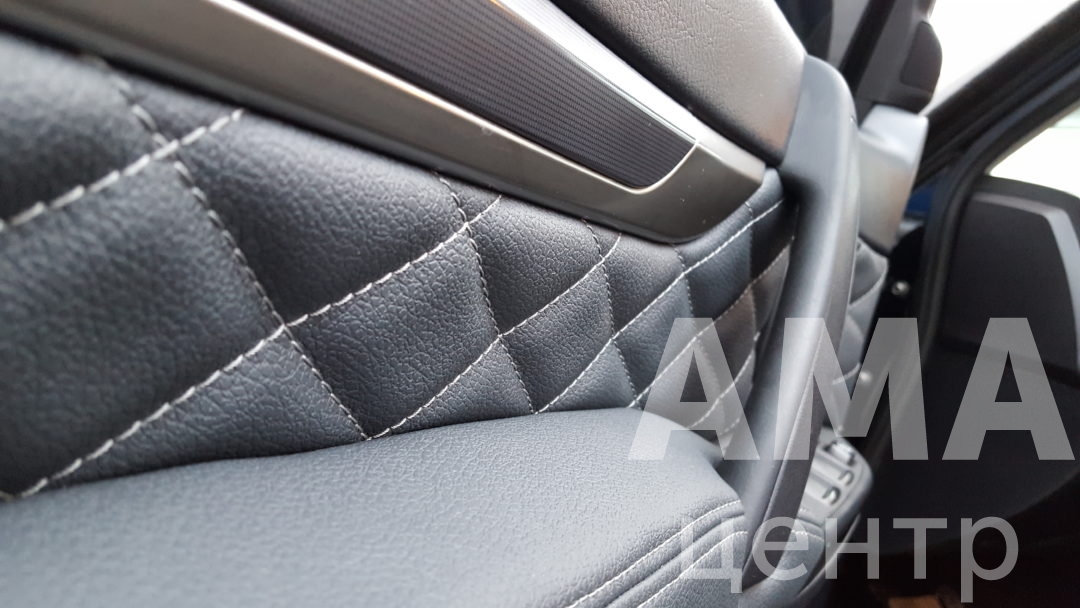Перетяжка дверных вставок Mitsubishi Pajero