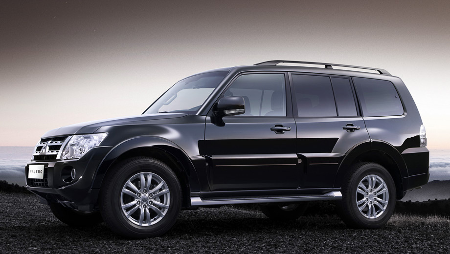 Перетяжка дверных вставок Mitsubishi Pajero
